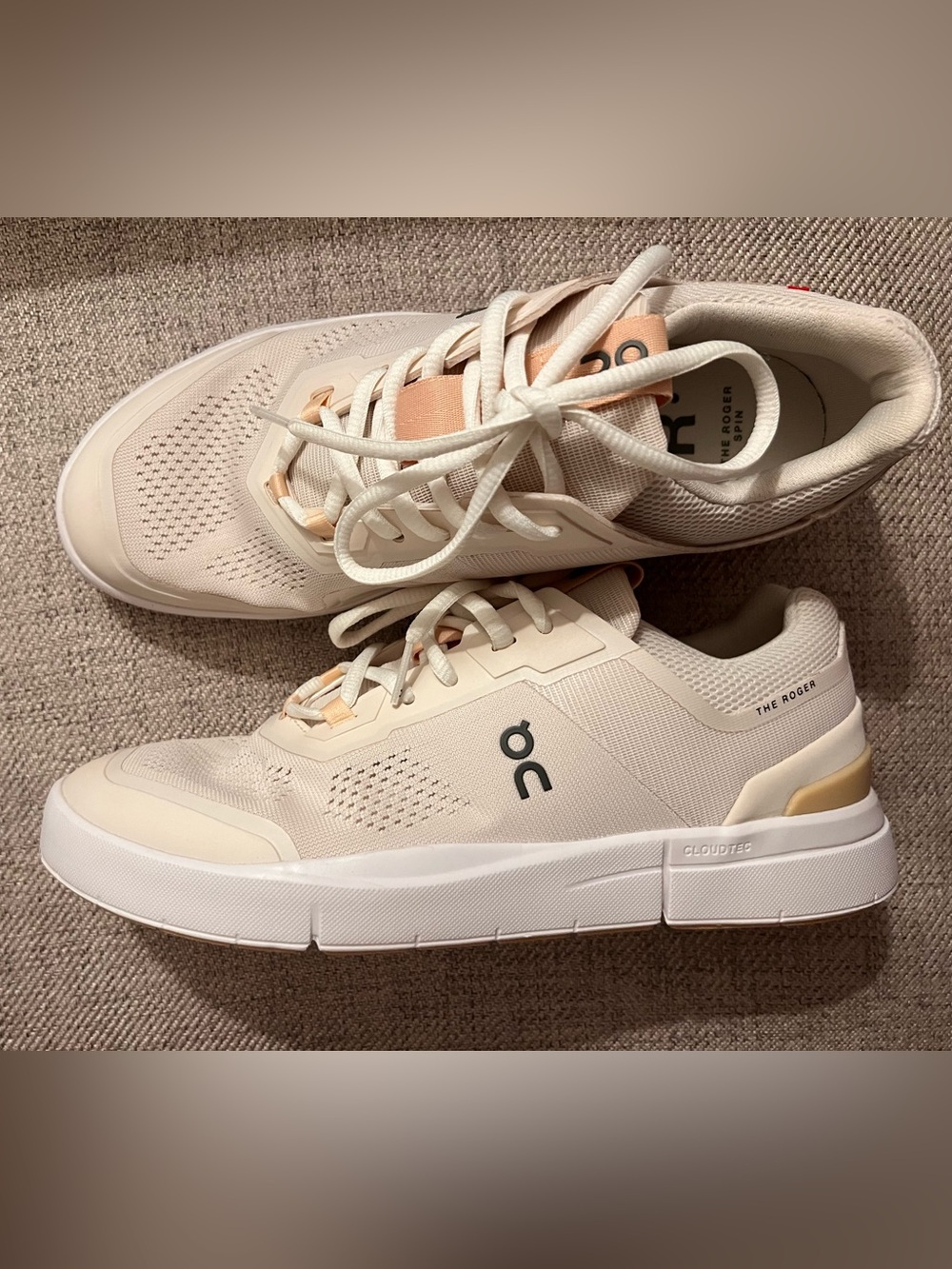 On The Roger Sneakers
